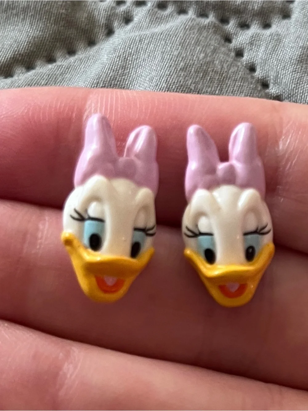 Vintage 90s Disney Daisy Duck Stud Earrings Plastic Molded Face Novelty